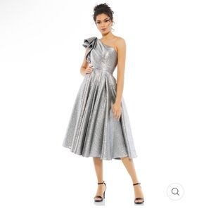NWT Mac Duggal Silver One Shoulder Dress